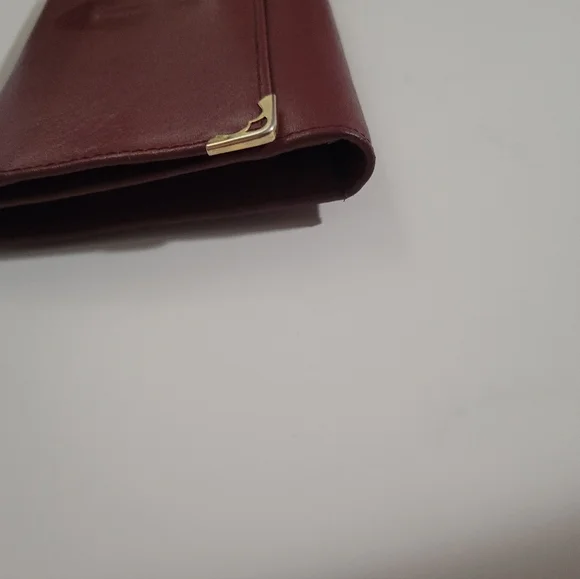 Cartier signature wallet with inside kiss lock and zipper pocket. EUC - Picture 6 of 13